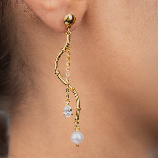 Pearl Cascade Curve Studs