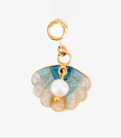 Pearl Peek Charm